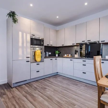 Cleckheaton Road Spacious Contractor By Furnished Accommodation, Long Welcome, Free Parking Сasa de vacaciones