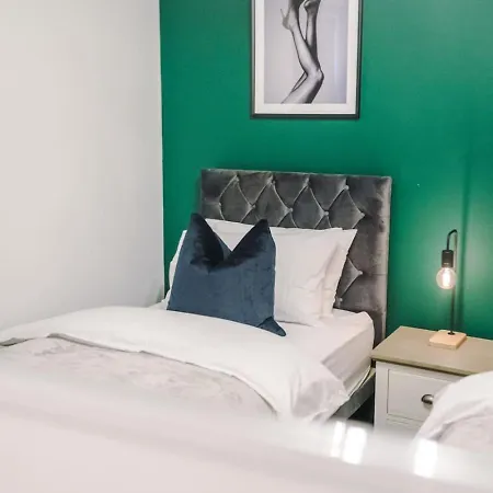 Cleckheaton Road Spacious Contractor By Furnished Accommodation, Long Welcome, Free Parking Сasa de vacaciones
